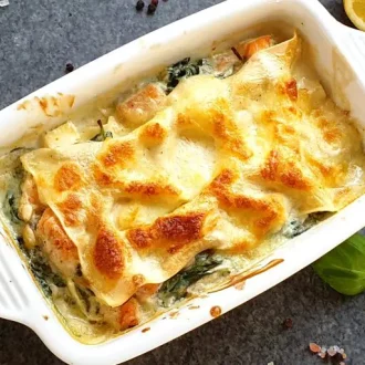 Salmon lasagna with spinach